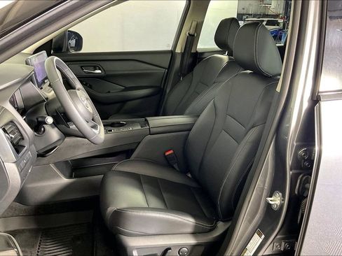 Certified 2024 Nissan Rogue SL FWD image 32