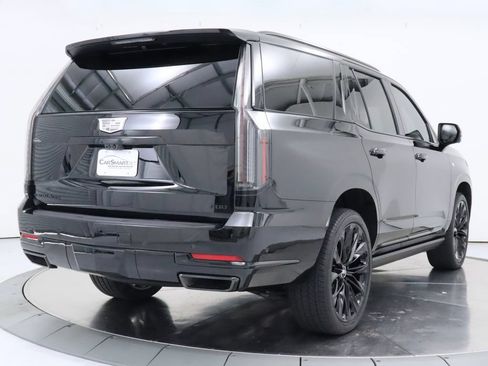Used 2026 Cadillac Escalade Platinum Sport w/ LPO, ONYX Package AWD/4WD image 5