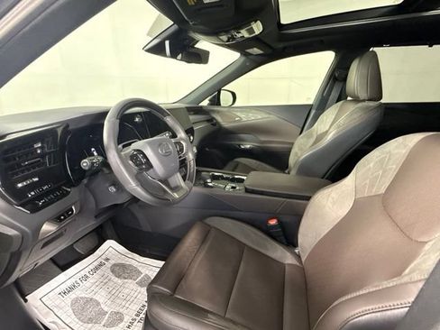 Used 2025 Lexus RX 350 w/ Convenience Package AWD/4WD image 17