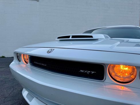 Used 2010 Dodge Challenger SRT8 w/ SRT Option Group II image 9