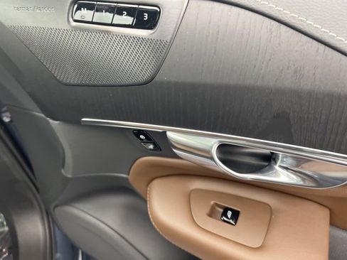 New 2025 Volvo XC90 T8 Ultra w/ Protection Package Premier image 28