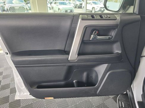 Used 2024 Toyota 4Runner SR5 Premium w/ Moonroof Package AWD/4WD image 18
