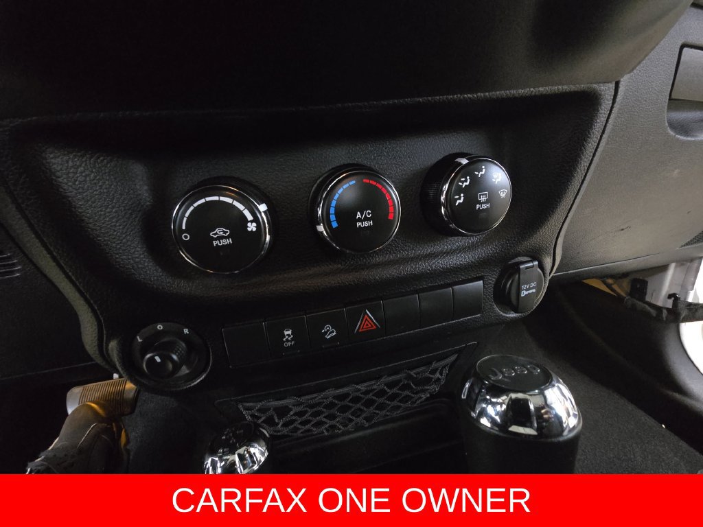 Used 2015 Jeep Wrangler Sport w/ Quick Order Package 24S AWD/4WD image 21