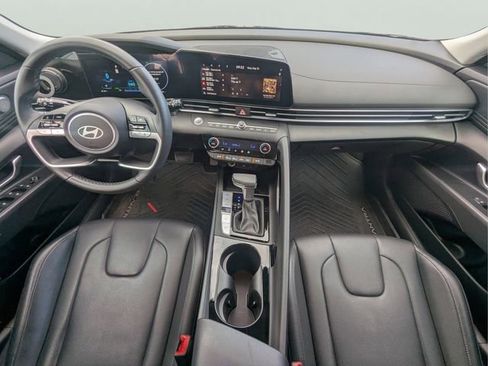 Used 2024 Hyundai Elantra Limited FWD image 13