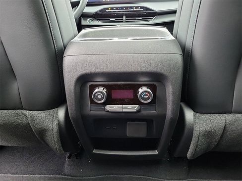 New 2026 Buick Enclave Sport Touring image 10