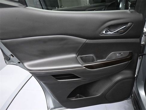 Used 2023 GMC Acadia AT4 w/ Technology Package image 38