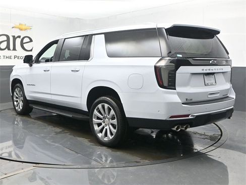New 2026 Chevrolet Suburban Premier image 15