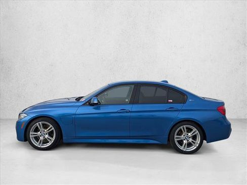 Used 2018 BMW 330e w/ M Sport Package image 9