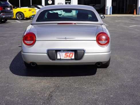 Used 2004 Ford Thunderbird image 26
