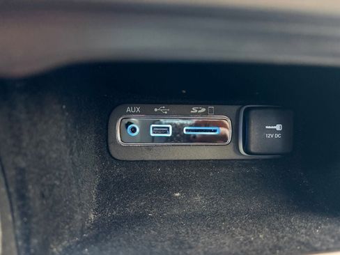 Used 2017 Jeep Grand Cherokee Limited image 22