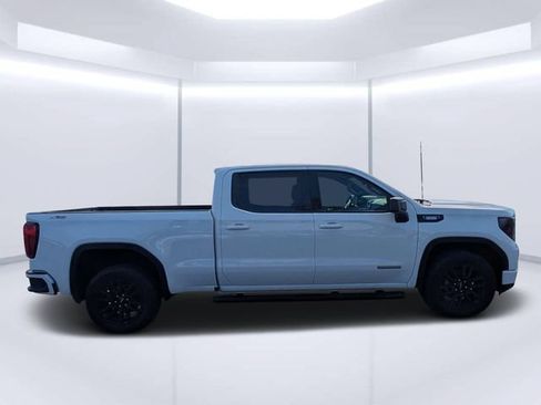 Used 2022 GMC Sierra 1500 Elevation w/ X31 Off-Road Package AWD/4WD image 2