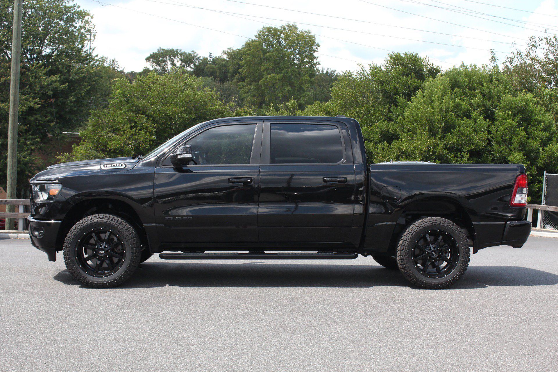 Used 2022 RAM 1500 Big Horn AWD/4WD image 3