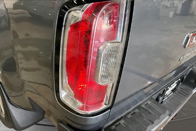 Used 2022 GMC Canyon Denali AWD/4WD image 32