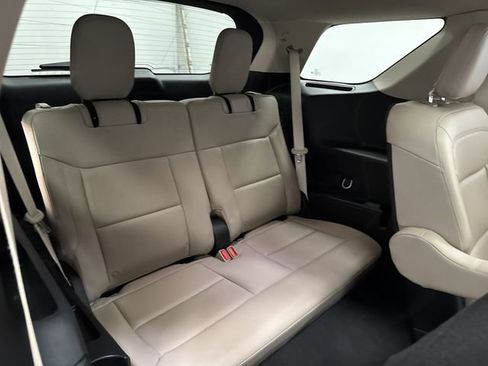 Used 2023 Ford Explorer XLT w/ Equipment Group 202A image 32