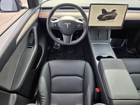 Used 2023 Tesla Model Y Long Range image 14