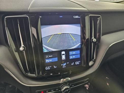 Used 2020 Volvo XC60 T5 Momentum w/ Protection Package AWD/4WD image 34