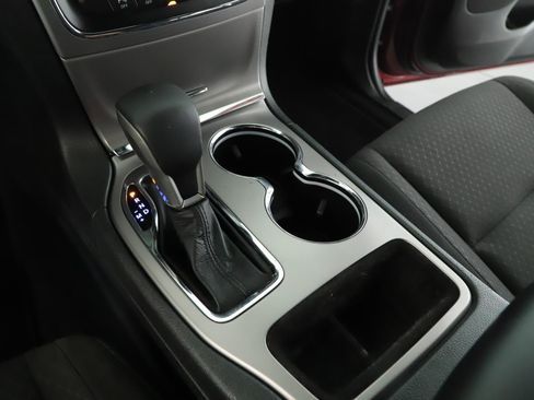 Used 2019 Jeep Grand Cherokee Laredo AWD/4WD image 14