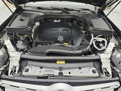 Used 2022 Mercedes-Benz GLC 300 image 17
