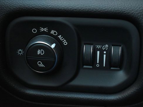 Used 2026 RAM 1500 Laramie AWD/4WD image 21