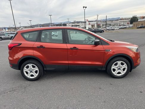 Used 2019 Ford Escape S image 6