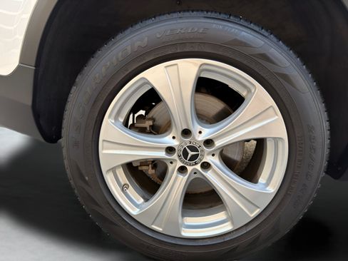 Used 2017 Mercedes-Benz GLC 300 image 23