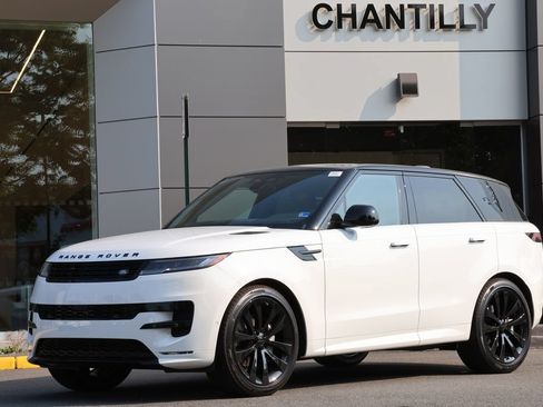 New 2026 Land Rover Range Rover Sport Dynamic SE AWD/4WD image 9