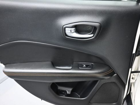 Used 2020 Jeep Compass Limited image 27