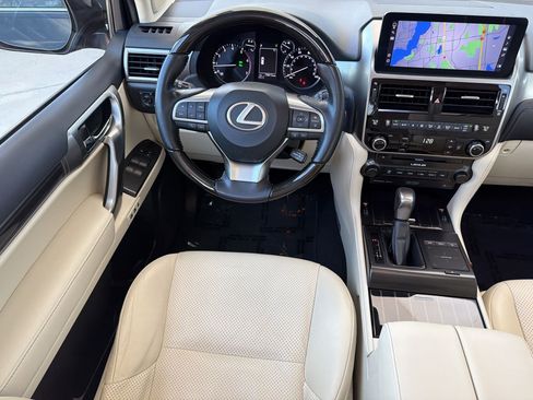 Used 2023 Lexus GX 460 Luxury w/ Sport Design Package AWD/4WD image 32