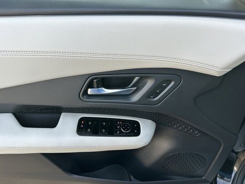 Certified 2023 Nissan Ariya EVOLVE+ e-4ORCE image 21