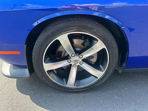 Used 2019 Dodge Challenger GT w/ Plus Package RWD image 9