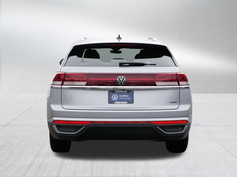Certified 2024 Volkswagen Atlas Cross Sport SE image 6