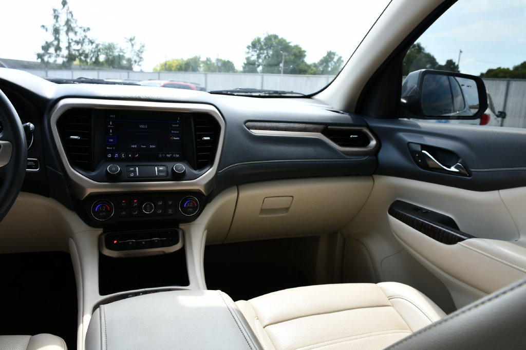 Used 2021 GMC Acadia Denali w/ Denali Technology Package FWD image 25