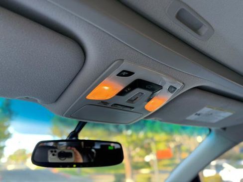 Used 2013 Toyota Sienna SE w/ Premium Pkg w/Entune FWD image 20