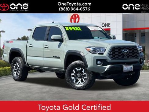 Used 2023 Toyota Tacoma TRD Off-Road w/ Technology Package AWD/4WD image 1