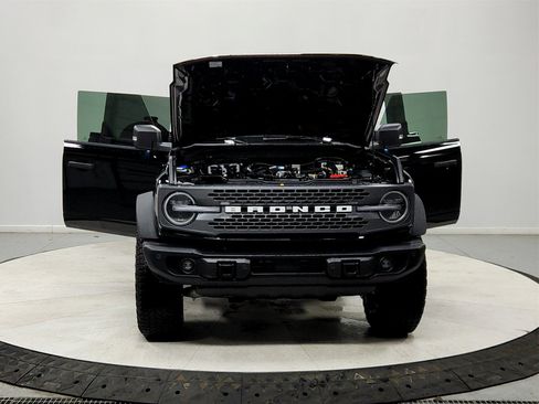Used 2025 Ford Bronco Badlands image 10