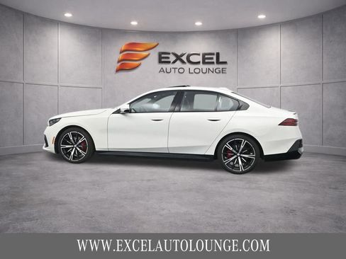 Used 2024 BMW 530i xDrive w/ M Sport Package AWD/4WD image 3