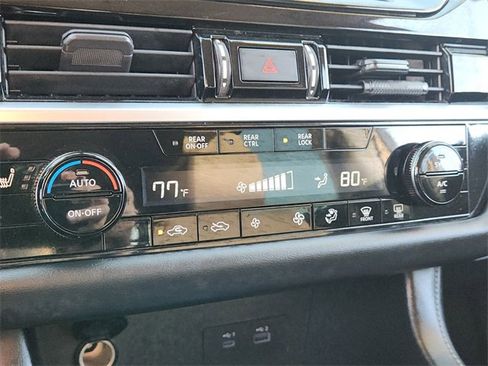 Certified 2022 Nissan Pathfinder SV image 19