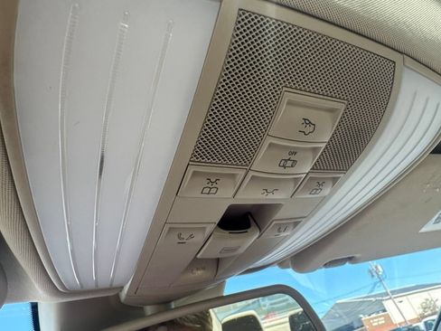 Used 2010 Mercedes-Benz E 350 Sedan image 23