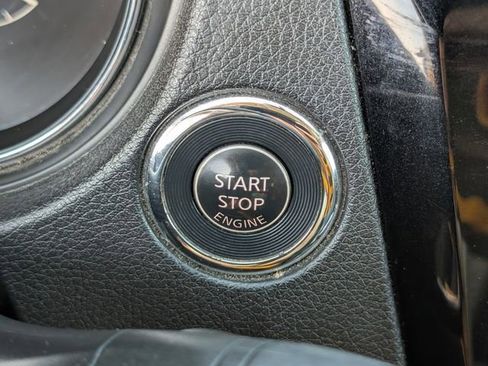 Used 2015 Nissan Rogue SL w/ SL Premium Package FWD image 32