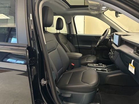 New 2025 Ford Maverick Lariat w/ Black Appearance Package AWD/4WD image 41