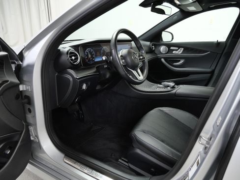 Used 2020 Mercedes-Benz E 350 4MATIC Sedan image 14