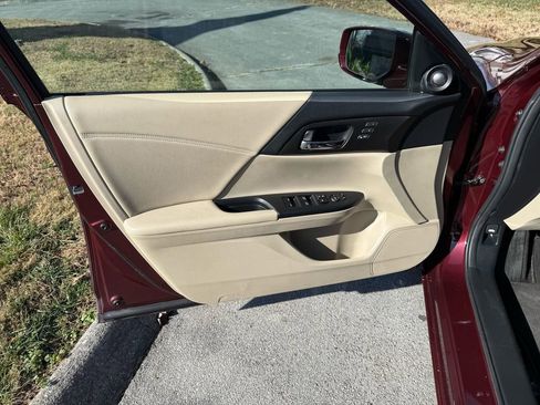 Used 2015 Honda Accord EX-L image 15