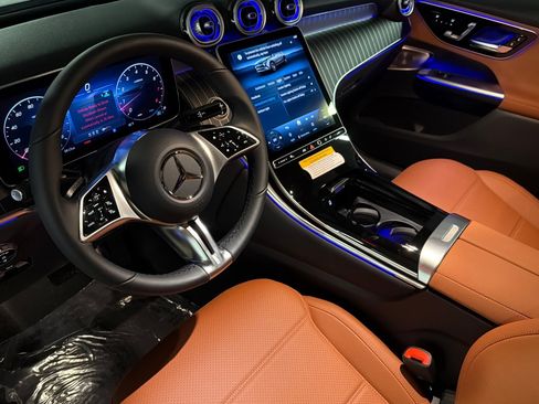 New 2026 Mercedes-Benz GLC 300 4MATIC image 9