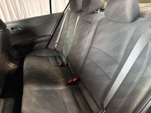 Used 2017 Honda Accord EX image 14