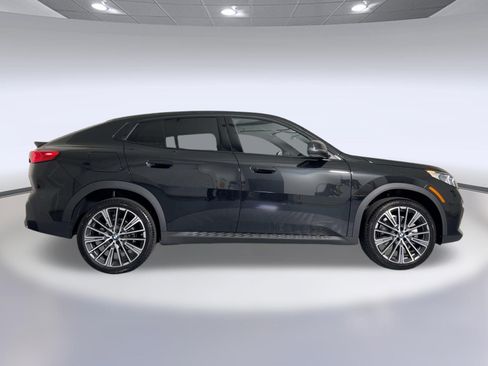 Used 2026 BMW X2 xDrive28i w/ Technology Package AWD/4WD image 7