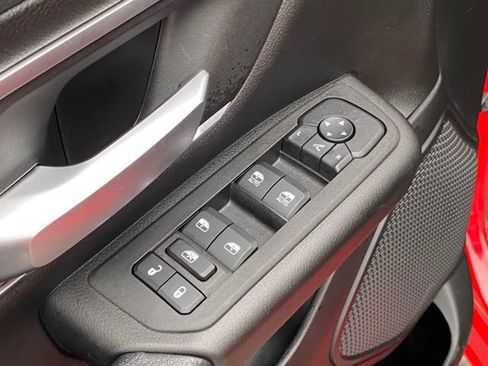 Used 2025 RAM 1500 Big Horn AWD/4WD image 12