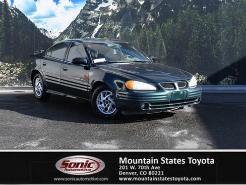 Used 2002 Pontiac Grand Am SE image 1