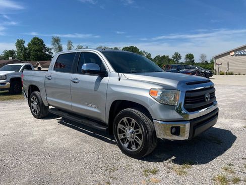 Used 2014 Toyota Tundra SR5 w/ SR5 Upgrade Package RWD image 3