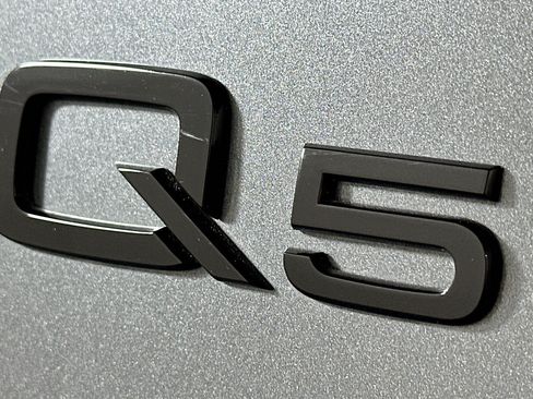 Used 2023 Audi Q5 e Prestige w/ Prestige Package AWD/4WD image 10
