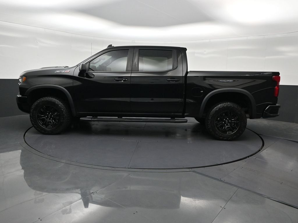 Used 2023 Chevrolet Silverado 1500 ZR2 w/ Technology Package AWD/4WD image 2